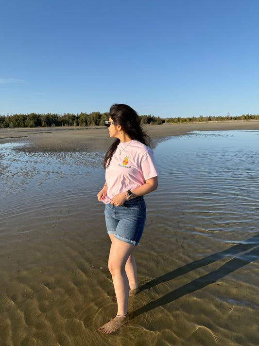 Beach Brat T-shirt🍍
